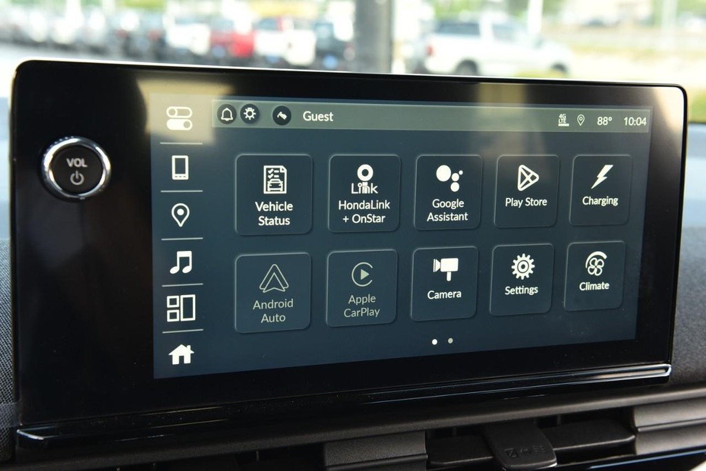 Honda Prologue Vehicle Full-screen Gallery Image 13