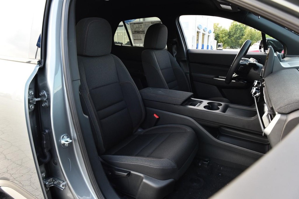 Honda Prologue Vehicle Full-screen Gallery Image 19