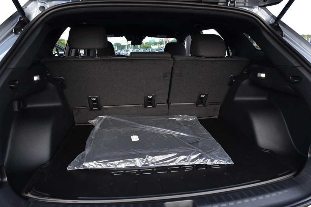 Honda Prologue Vehicle Full-screen Gallery Image 23