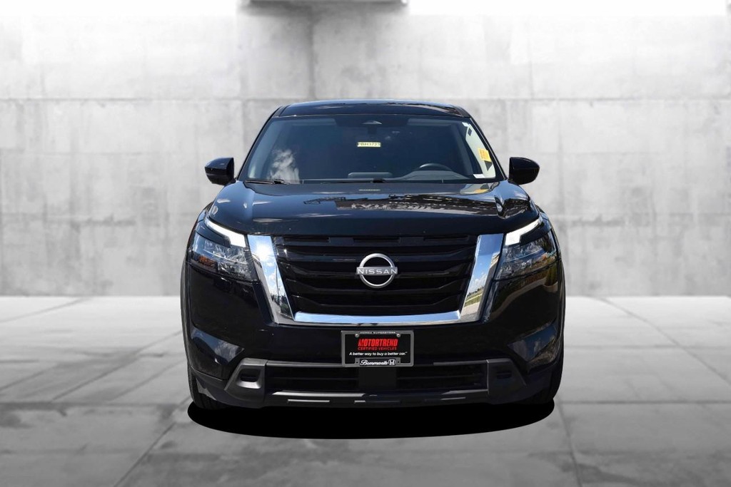 Nissan Pathfinder Vehicle Image 04