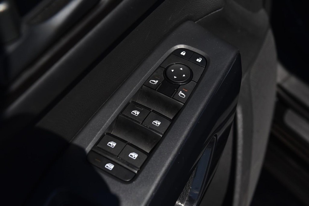 Nissan Pathfinder Vehicle Image 08