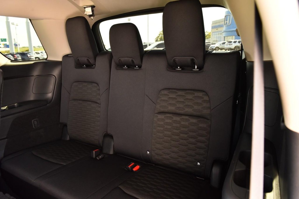 Nissan Pathfinder Vehicle Image 23