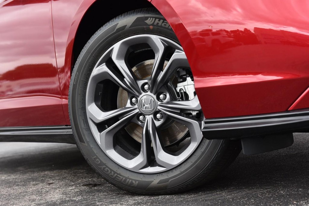 Honda Accord Hybrid Vehicle Image 03
