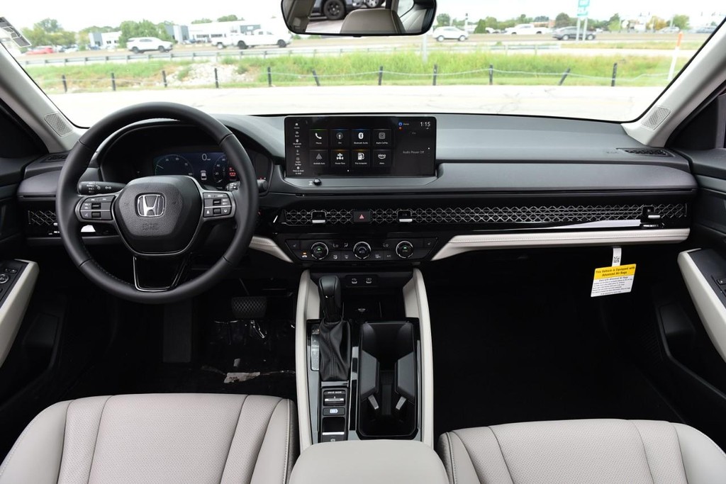 Honda Accord Hybrid Vehicle Image 07