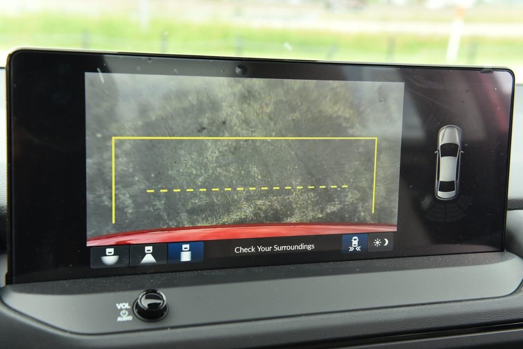 Honda Accord Hybrid Vehicle Image 13