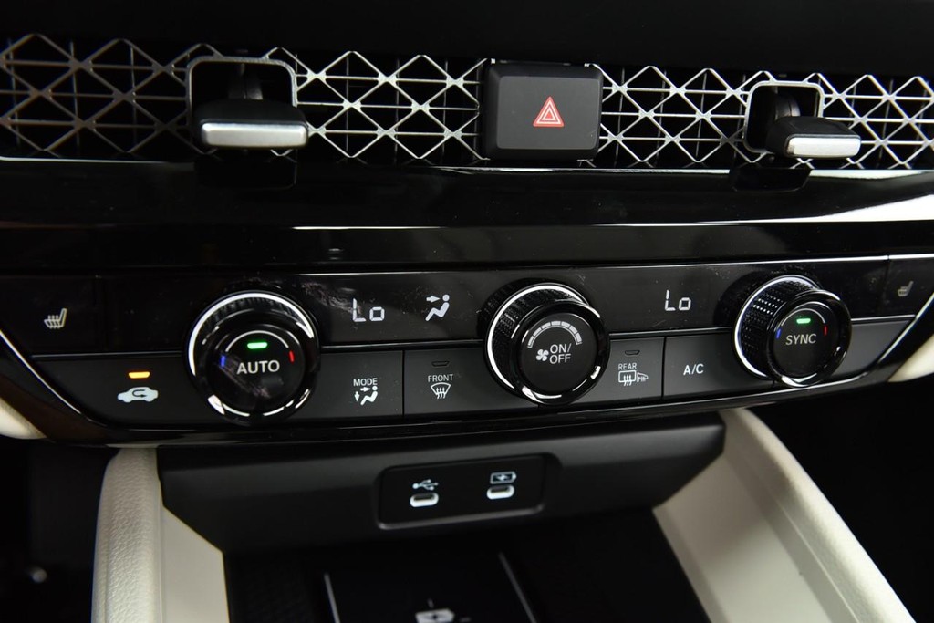 Honda Accord Hybrid Vehicle Image 15