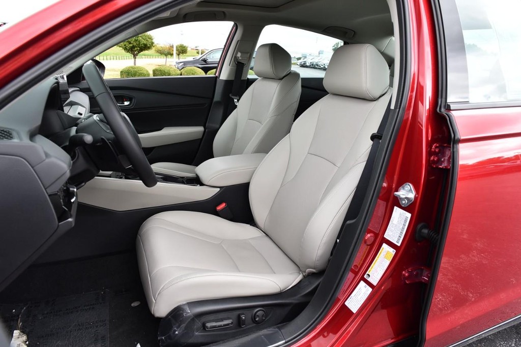 Honda Accord Hybrid Vehicle Image 20