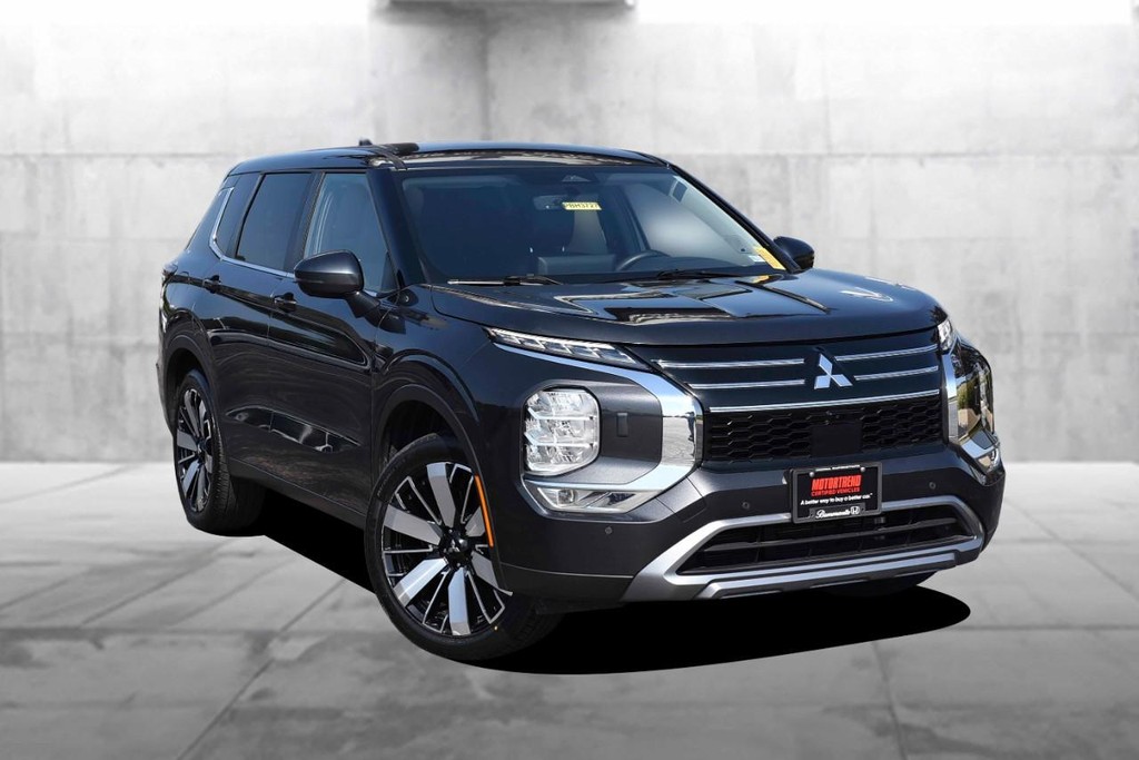 Mitsubishi Outlander Vehicle Full-screen Gallery Image 2