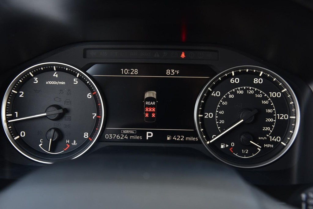 Mitsubishi Outlander Vehicle Full-screen Gallery Image 12