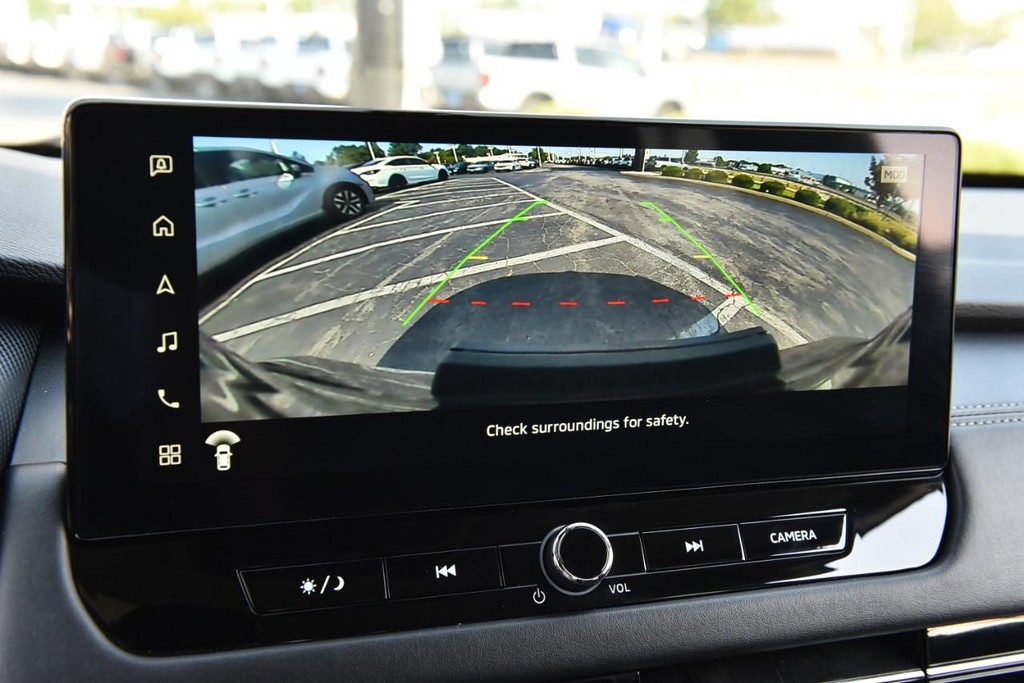 Mitsubishi Outlander Vehicle Full-screen Gallery Image 16