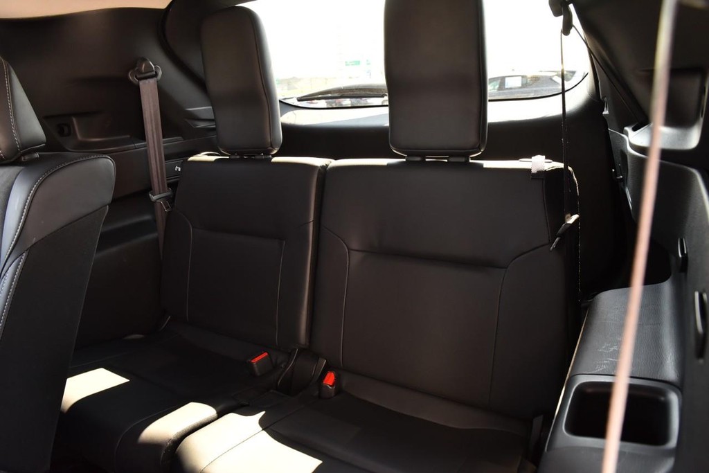Mitsubishi Outlander Vehicle Full-screen Gallery Image 27