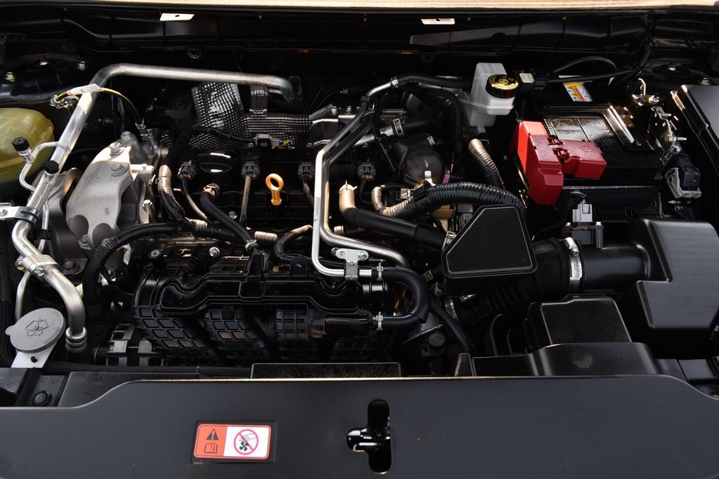 Mitsubishi Outlander Vehicle Full-screen Gallery Image 30