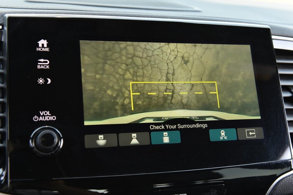 Honda Passport Vehicle Image 15