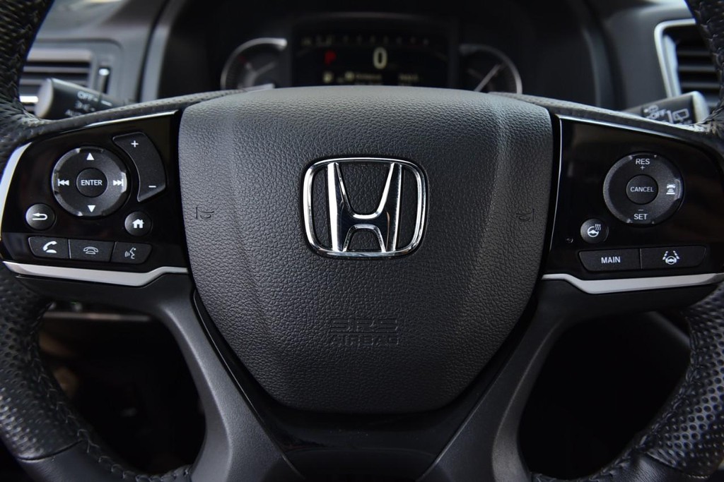 Honda Passport Vehicle Image 23