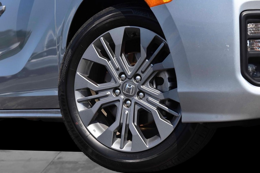 Honda Odyssey Vehicle Full-screen Gallery Image 3