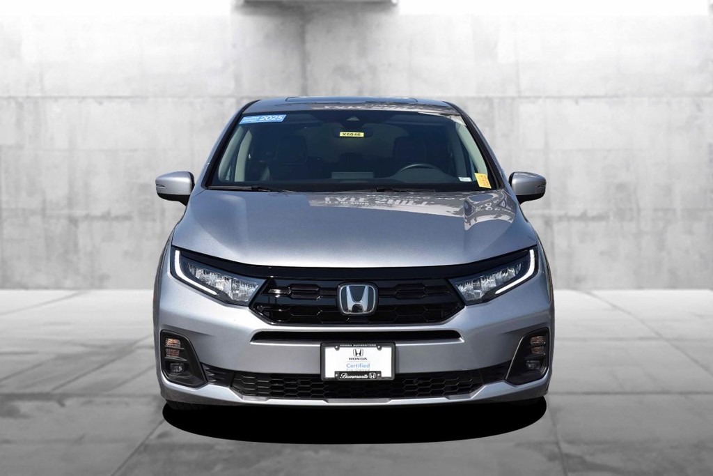 Honda Odyssey Vehicle Full-screen Gallery Image 4