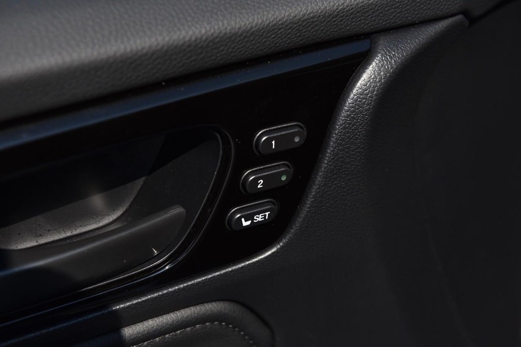 Honda Odyssey Vehicle Full-screen Gallery Image 9