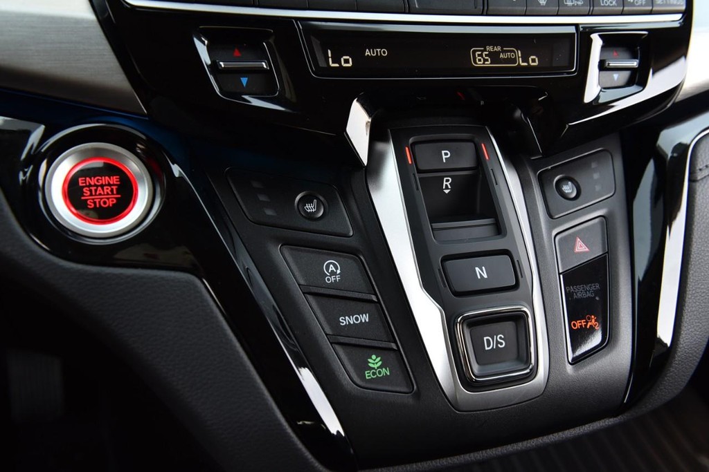 Honda Odyssey Vehicle Full-screen Gallery Image 17