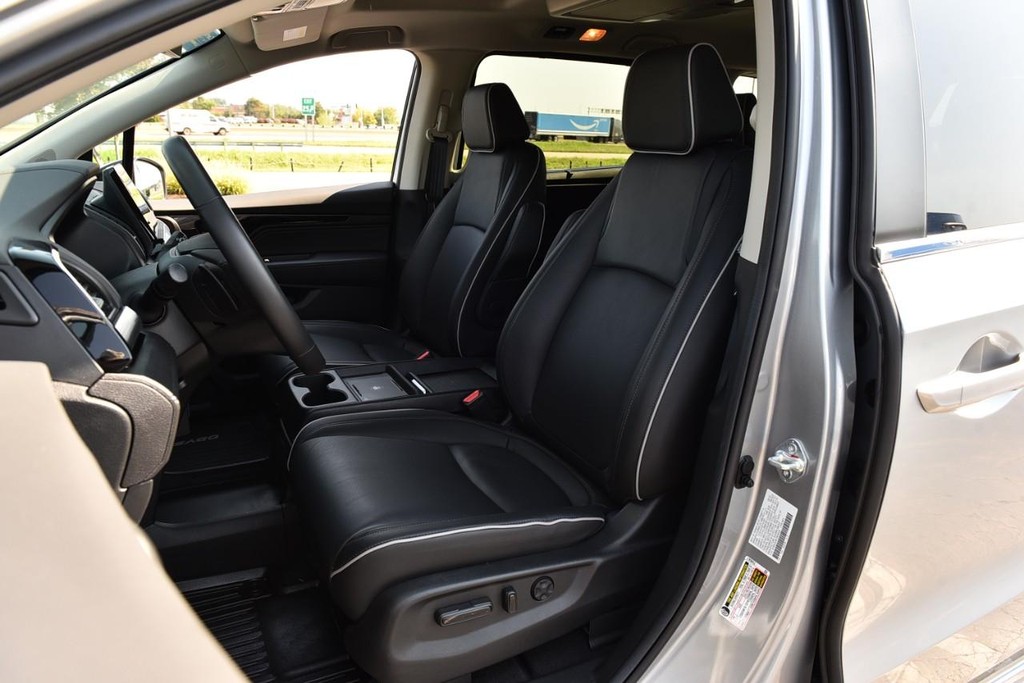 Honda Odyssey Vehicle Full-screen Gallery Image 21