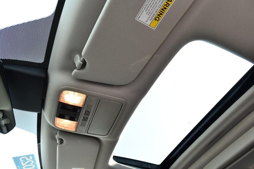 Honda Odyssey Vehicle Full-screen Gallery Image 23
