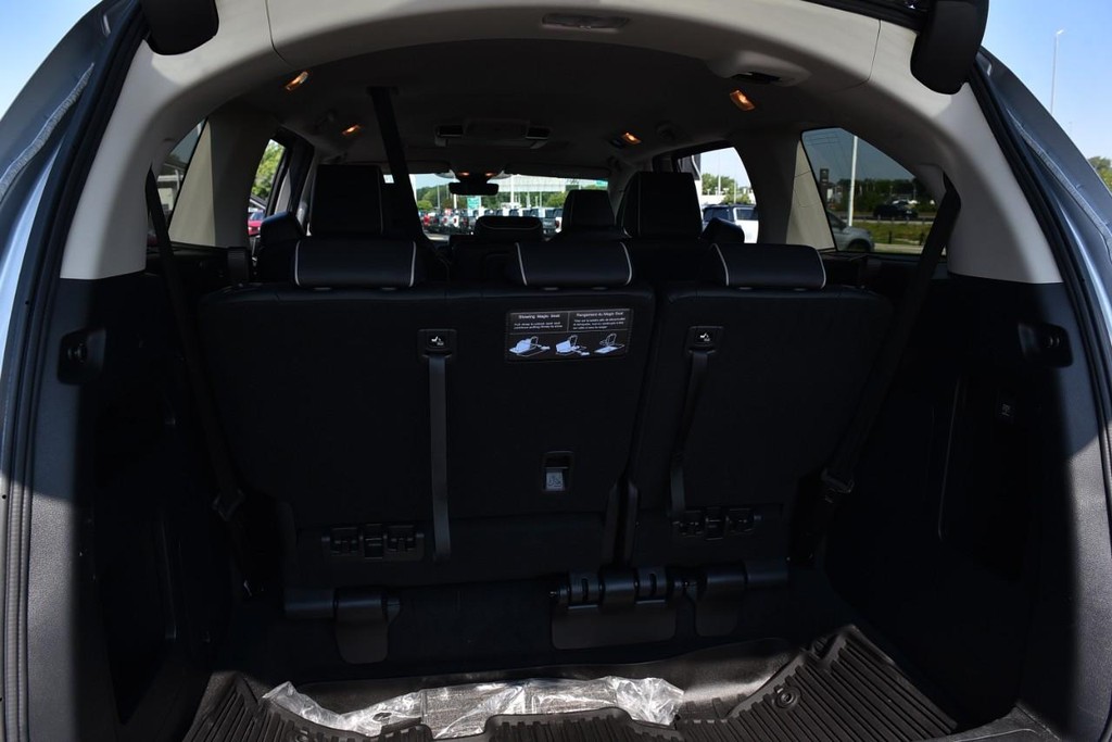 Honda Odyssey Vehicle Full-screen Gallery Image 30