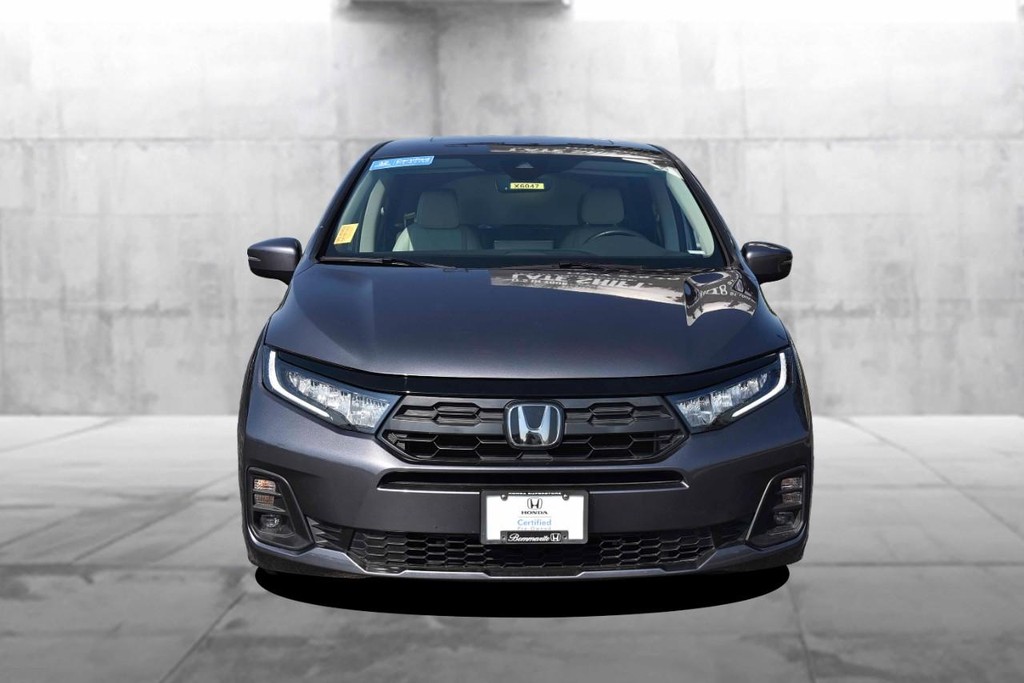 Honda Odyssey Vehicle Full-screen Gallery Image 4