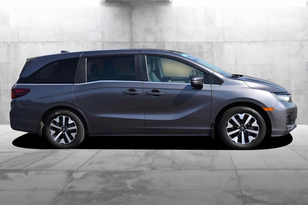 Honda Odyssey Vehicle Full-screen Gallery Image 5