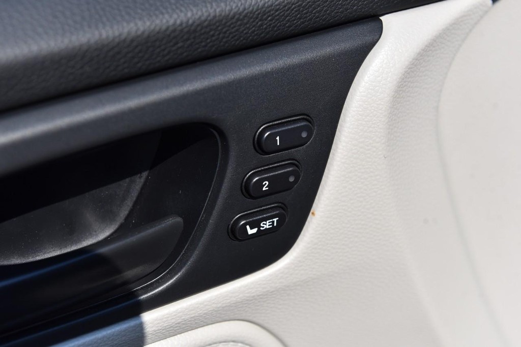 Honda Odyssey Vehicle Full-screen Gallery Image 9