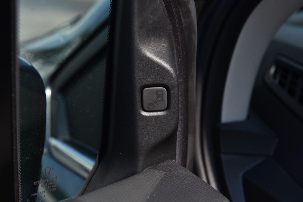 Honda Odyssey Vehicle Full-screen Gallery Image 10