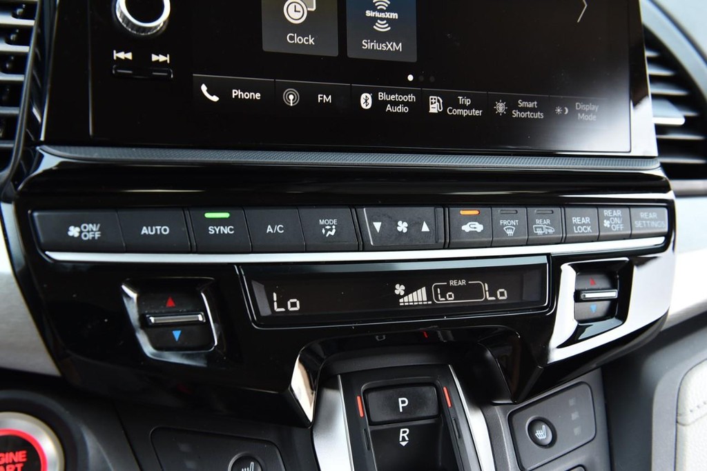 Honda Odyssey Vehicle Full-screen Gallery Image 16