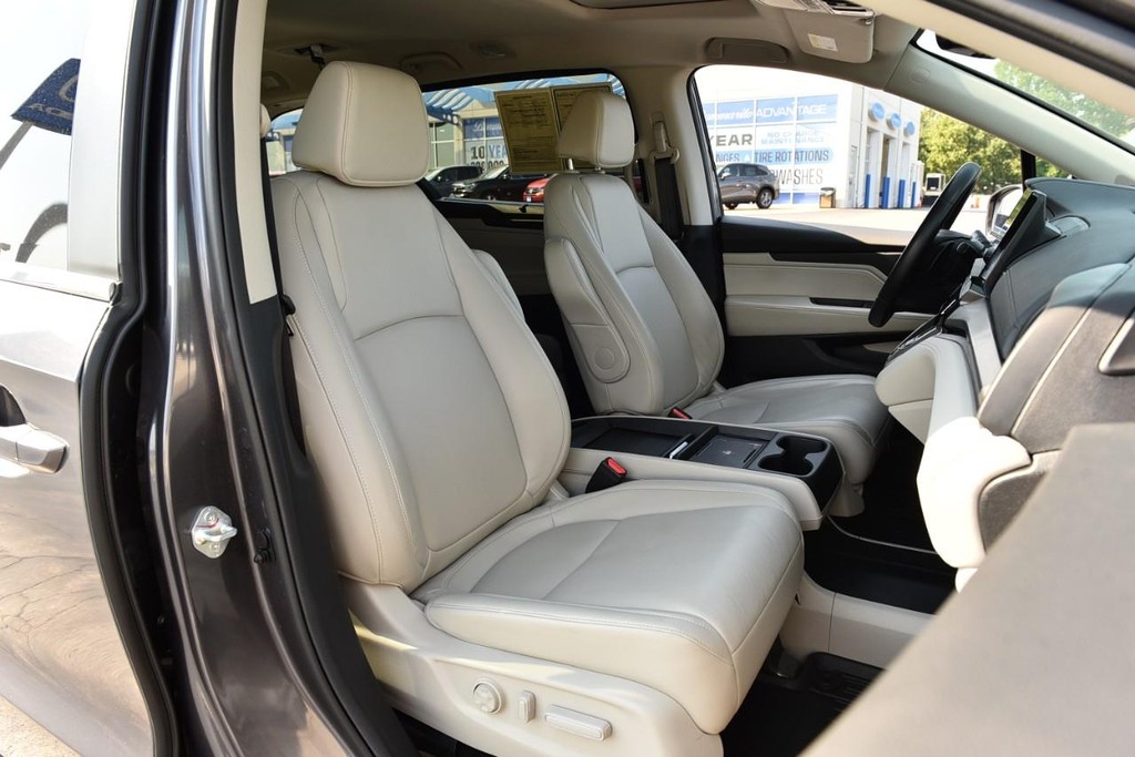 Honda Odyssey Vehicle Full-screen Gallery Image 24