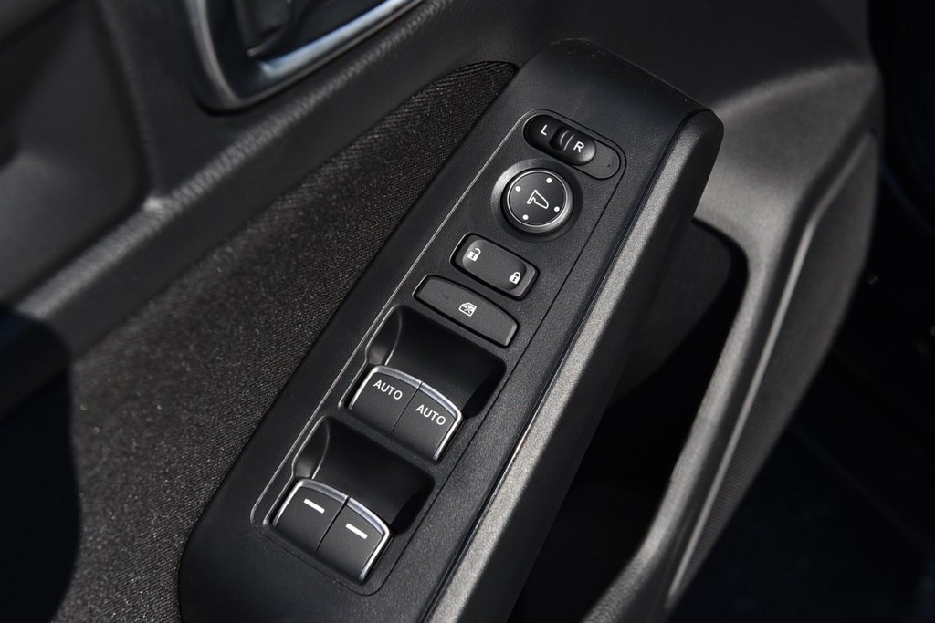 Honda Civic Hatchback Vehicle Full-screen Gallery Image 8