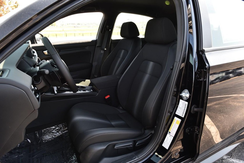 Honda Civic Hatchback Vehicle Full-screen Gallery Image 20