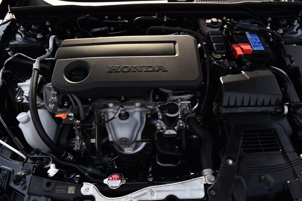 Honda Civic Hatchback Vehicle Full-screen Gallery Image 24