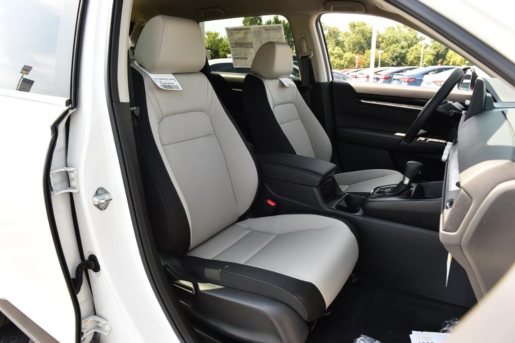 Honda CR-V Vehicle Image 19