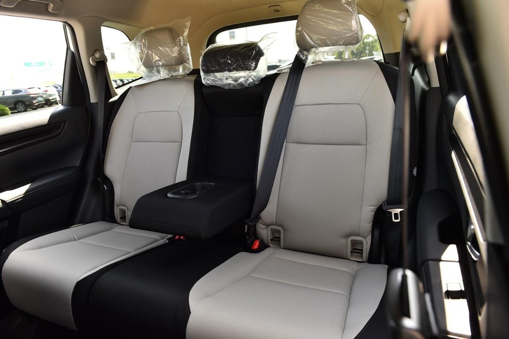 Honda CR-V Vehicle Image 20