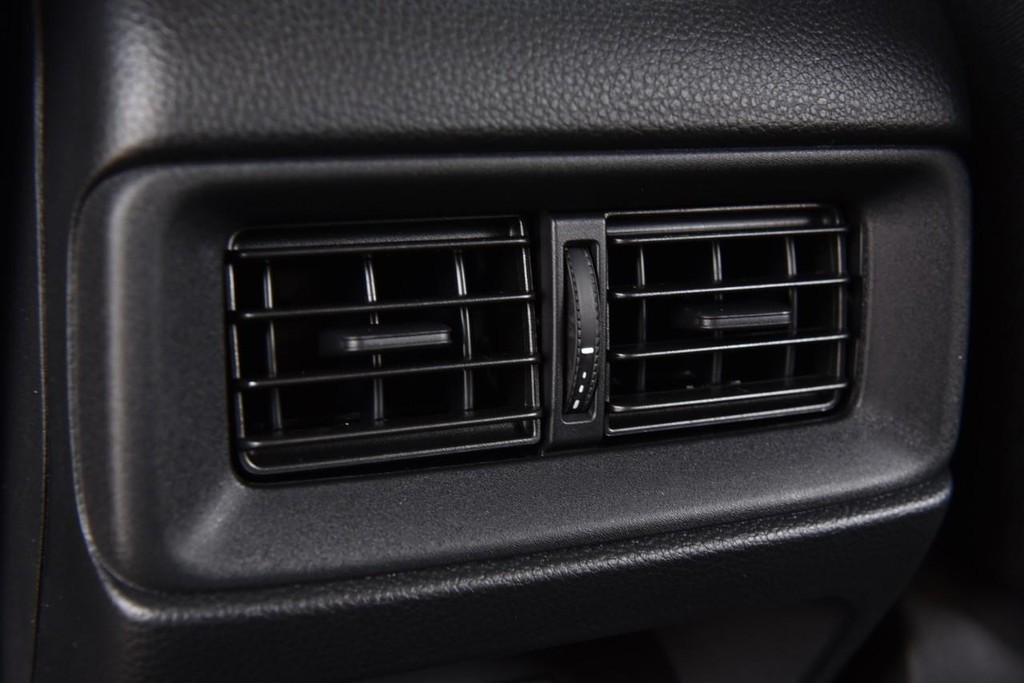 Honda CR-V Vehicle Image 21