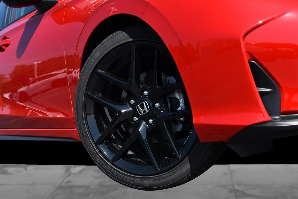 Honda Civic Hatchback Vehicle Full-screen Gallery Image 3