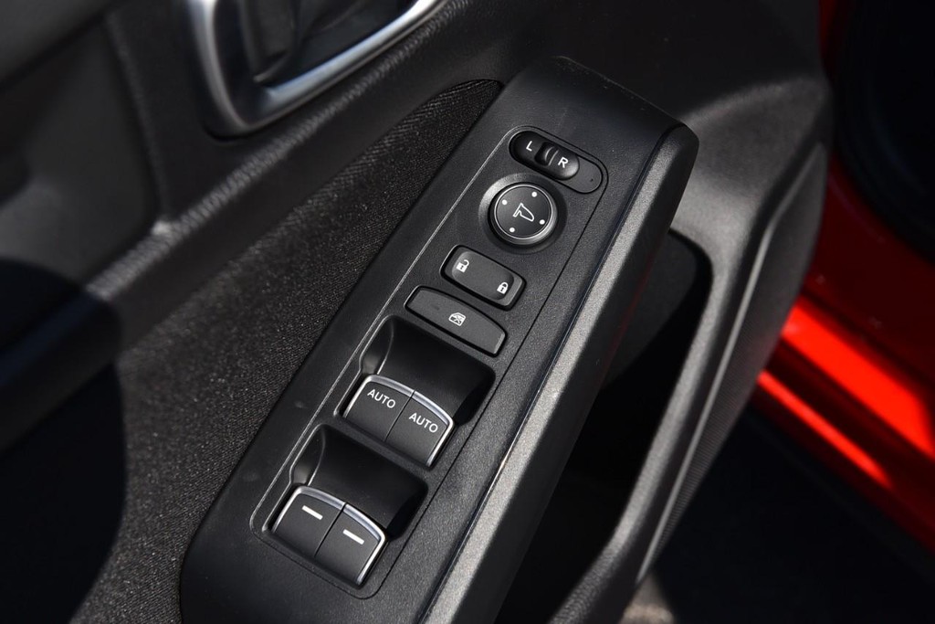 Honda Civic Hatchback Vehicle Full-screen Gallery Image 8