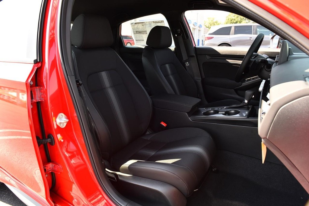 Honda Civic Hatchback Vehicle Full-screen Gallery Image 21