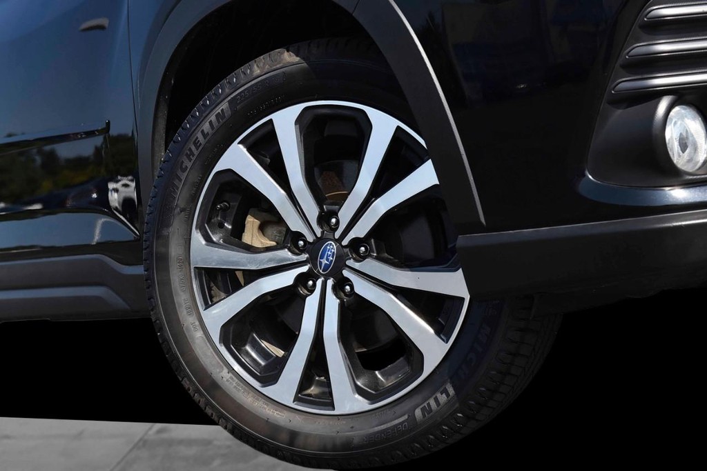 Subaru Forester Vehicle Image 03