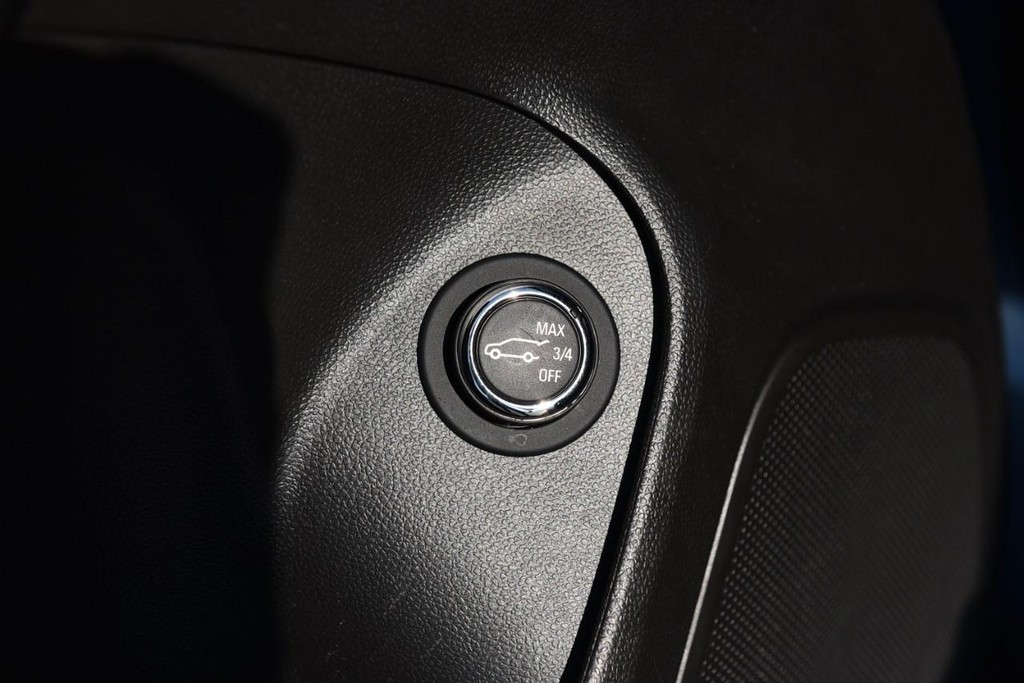 Buick Encore GX Vehicle Image 09