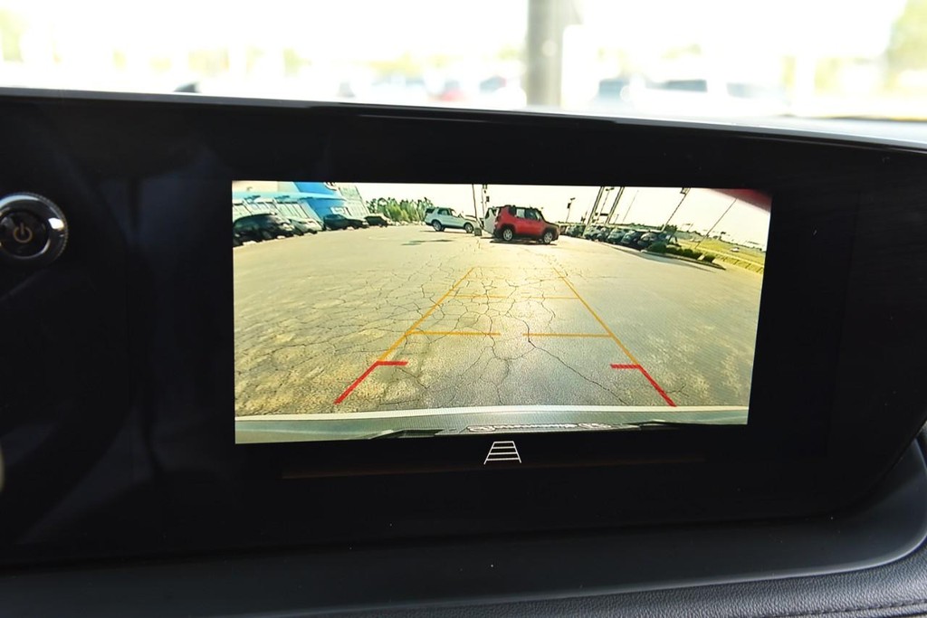 Buick Encore GX Vehicle Image 13
