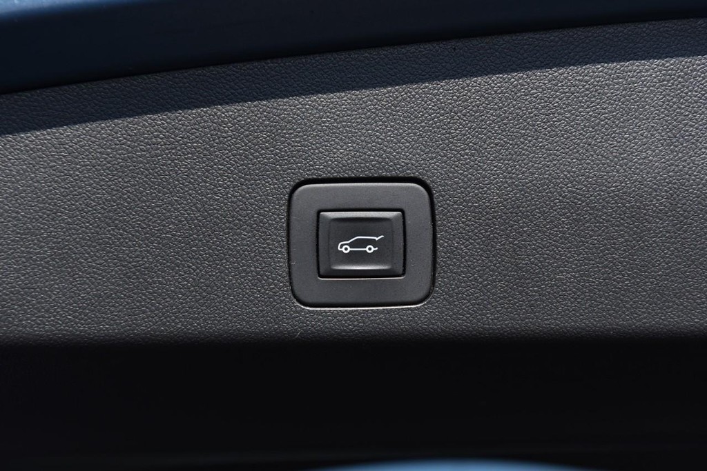 Buick Encore GX Vehicle Image 24