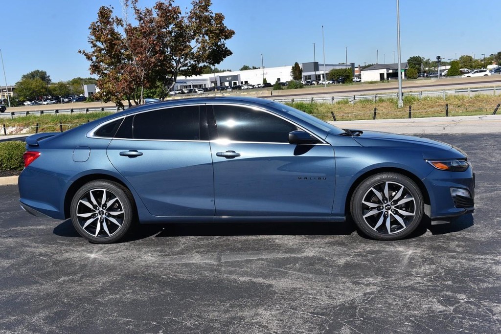 Chevrolet Malibu Vehicle Image 05