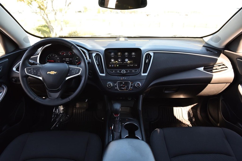 Chevrolet Malibu Vehicle Image 07