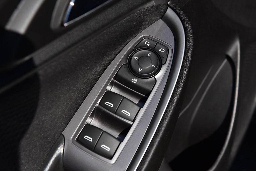 Chevrolet Malibu Vehicle Image 08