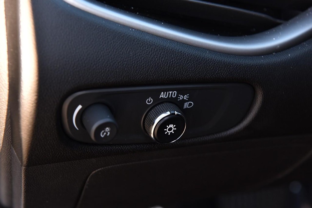 Chevrolet Malibu Vehicle Image 10