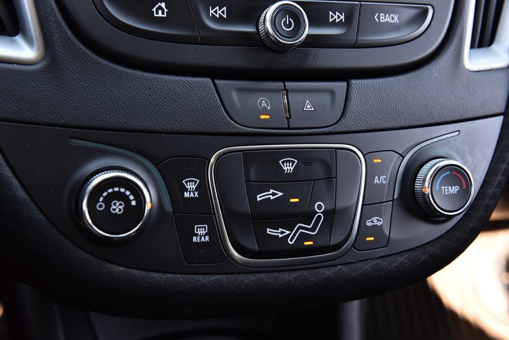 Chevrolet Malibu Vehicle Image 14