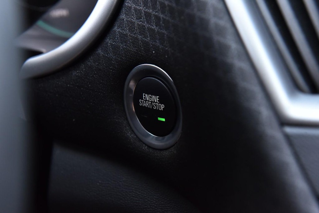 Chevrolet Malibu Vehicle Image 16